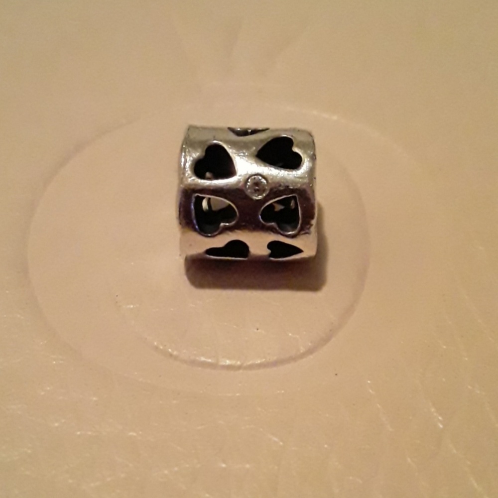 Authentic Pandora Tunnel of Love Charm!